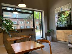 靠窗位-小意思咖啡店(草桥店)