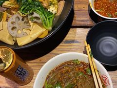 -万记麻辣烫国展总店