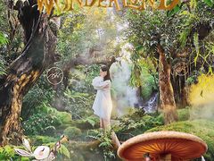 -Chom Cafe and Restaurant