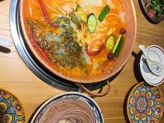 -洱火云南酸菜牛肉火锅(石景山当代商城店)