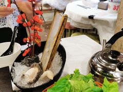 -鲜入围煮花胶鸡海鲜火锅