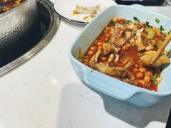 -蛙两只美蛙鱼头火锅(恒茂店)