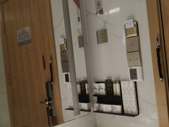 -柏曼酒店(广州天河体育中心林和西地铁站店)