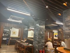 -亮亮面馆(经六路店)