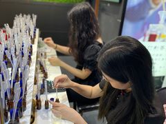 -妤香手工DIY香水调香室·团建·私人订制(欧亚新生活店)