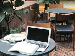 露天位-大酉·M Coffee(北京美术馆店)