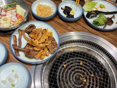 -明洞阿姨·韩式酱蟹烤肉·创意料理(三元桥店)