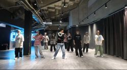 点击看大图 -CASTER跳舞俱乐部