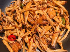 香锅双味菇-小菜园新徽菜(无锡宜家荟聚中心店)