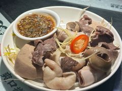 白灼猪杂-禄粥·广府味·煲仔粥·宵夜·明档现做(江南西店)