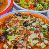 🔥爆辣辣的正宗自贡菜，嘴皮都辣入味儿了还要吃😋