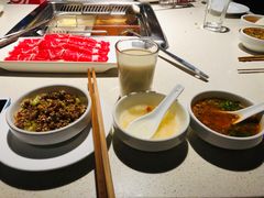 火锅必备调料-海底捞火锅鲜切牛肉主题店(长寿路店)