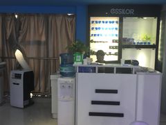 -提一眼镜·蔡司·依视路(小寨店)
