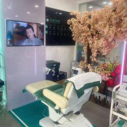 -黑奥秘脱发白发中心