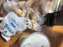 -锦明酸奶店新疆特产(斯大林西路四巷店)