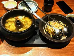 -云海肴·汽锅鸡·云南菜(天山百盛优客店)