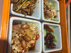 -吃城都·鱼蛙火锅(西玉龙街店)