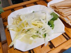 竹笋片王-清真·天府皇城坝百年牛肉火锅(皇城清真寺店)
