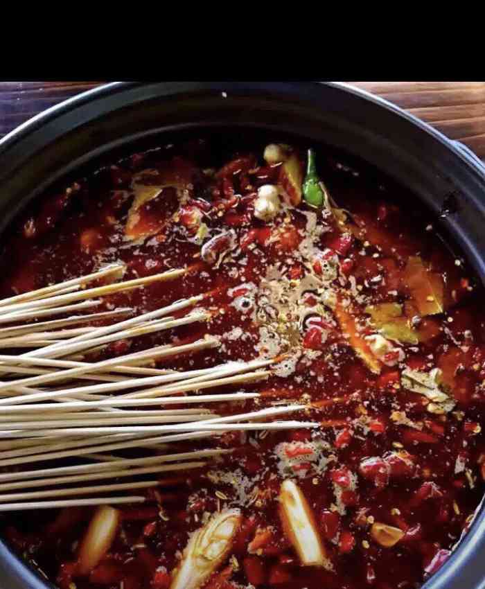 二当家砂锅串串(厚街香榭丽店)-"[薄荷]环境:环境还可以,好像有两层,.