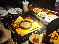 -老牌坊云南鱼豆花火锅(哈西万达店)