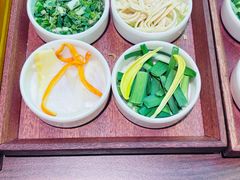 -良米山·云南野生菌过桥米线(上海首店)