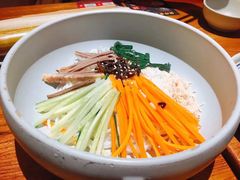 鸡丝凉米线-云海肴·汽锅鸡·云南菜(高德置地店)