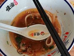 -顺溜·手工刀削面·黑金店(铜锣湾店)
