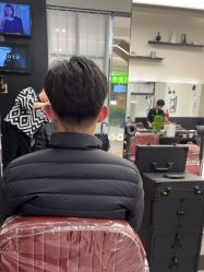-侨治发型