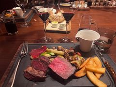 -恰餐厅及酒吧 CHAR Bar & Grill (北京丽都皇冠假日店)