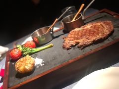 m6澳洲和牛-弦月窗LUNETTE BY AMANDA(复兴路店)