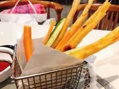-乜都得港式茶楼(天贵路店)
