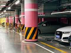 -白玉兰广场停车场