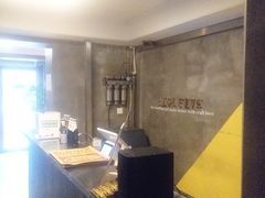 -HIGH FIVE哈福手工汉堡(桂林路店)