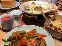 -蜜桃餐厅·伴山(湖滨商业街店)