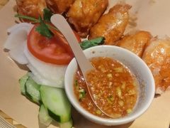 -大头虾越式风味餐厅(光明广场店)