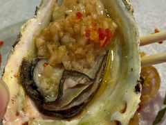 -蚝哥花姐湛江烤生蚝(美丽湾市场店)