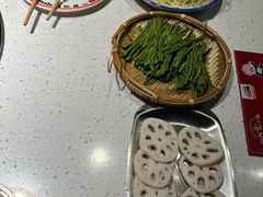 -江湖小牛·水煮牛排火锅(欧亚新生活购物广场店)