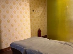 -东方亮足道(中国红街店)