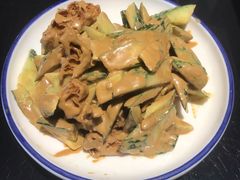 黄瓜拌油条-梅飞酒家(桑园路店)