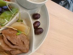 -素满香·全民食养自助(长宁龙之梦店)