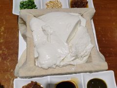 -95号酱骨·一块豆腐(展春园西路店)