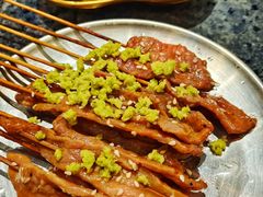 -何妹湿辣牛肉·粤式烧烤砂煲(桂雅路店)