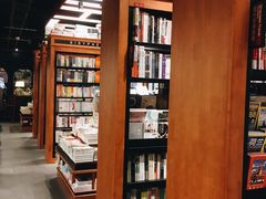 -SISYPHE BOOKS西西弗书店(龙湖滨江天街店)
