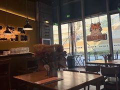 -HUZI虎滋精酿餐吧(京西大悦城店)