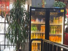 -愉肴麻辣香锅(中山路店)