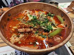 -成都你六姐·牛肉冒菜(上海环宇荟店)