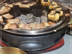 -围炉肉舍•炭烤活鳗•丹东海鲜烤肉(步行街店)