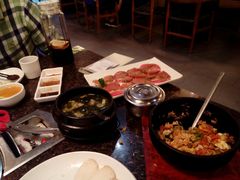 -韩宫宴炭火烤肉(中商世界里店)
