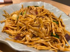 腊肉炒烟笋-隅乐胡椒虾·台湾菜·团建(皇岗店)