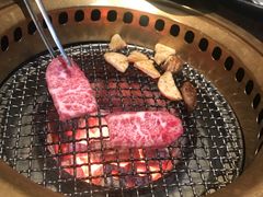-山川小町·极番烧肉(新地假日广场店)